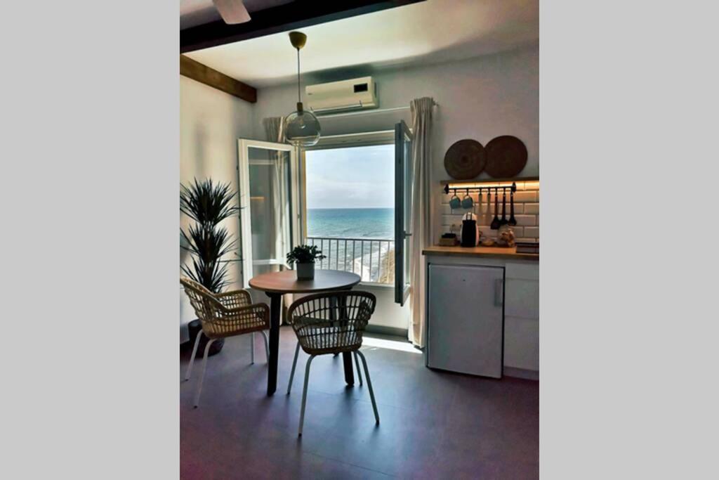 Beachfront Apartment Near Marbella Sitio de Calahonda 外观 照片