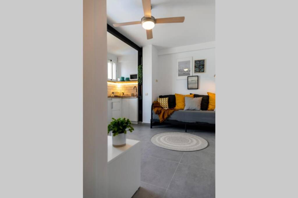 Beachfront Apartment Near Marbella Sitio de Calahonda 外观 照片