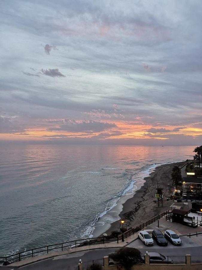 Beachfront Apartment Near Marbella Sitio de Calahonda 外观 照片